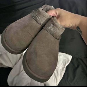 Juicy Couture boots. Women’s size 6. Excellent shape!